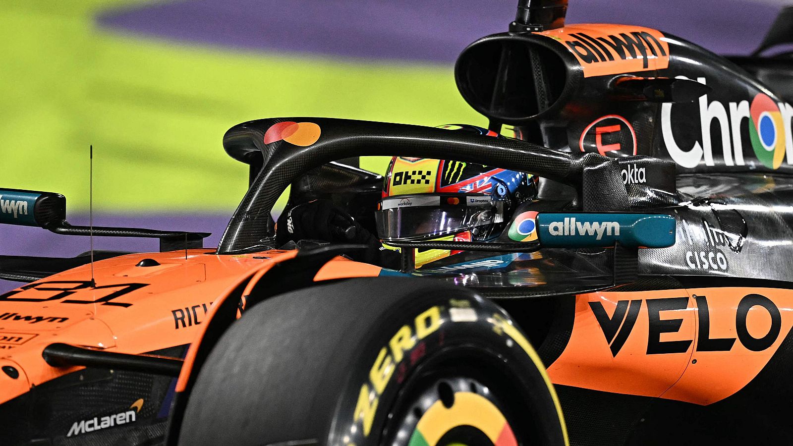 F1 - GP Arabia Saudí 2025: Oscar Piastri gana y es líder