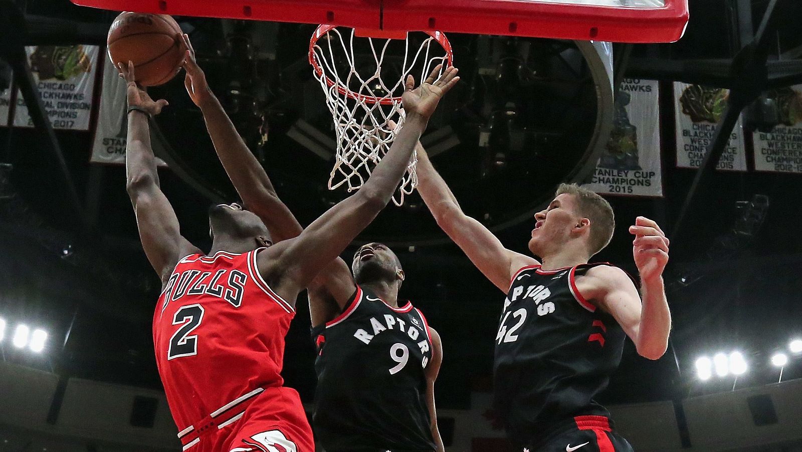 Solo Ibaka se salva en una noche perdedora para los españoles