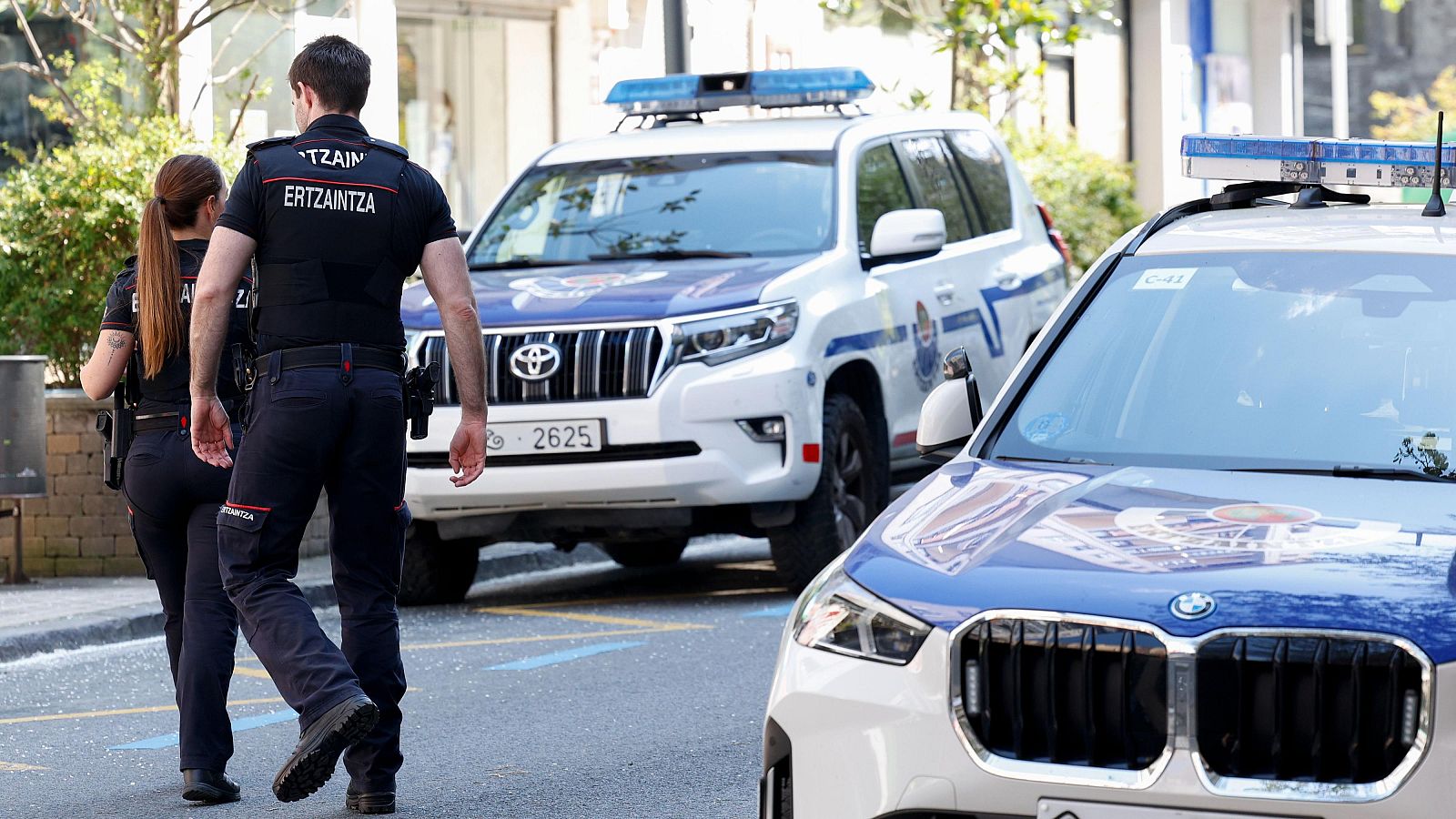 Imagen recurso de dos Ertzaintzas en el País Vasco