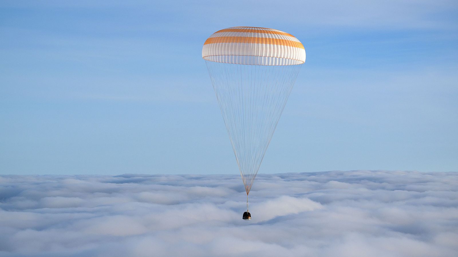 La nave rusa Soyuz MS-26 regresa a la Tierra