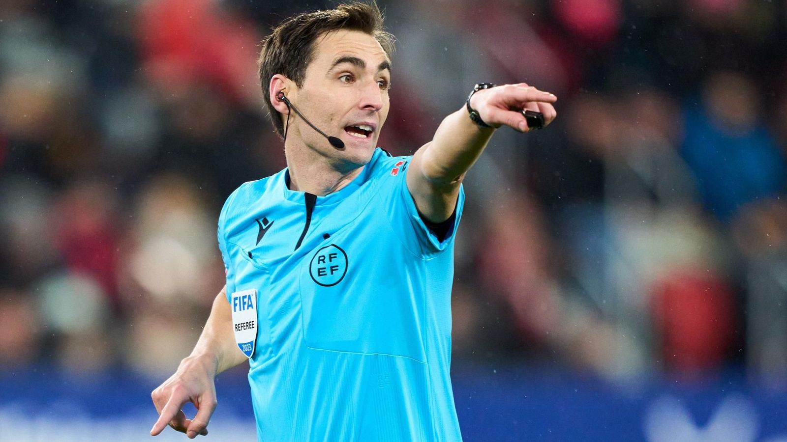 De Burgos Bengoechea arbitrará la final de Copa del Rey entre Barcelona y Real Madrid