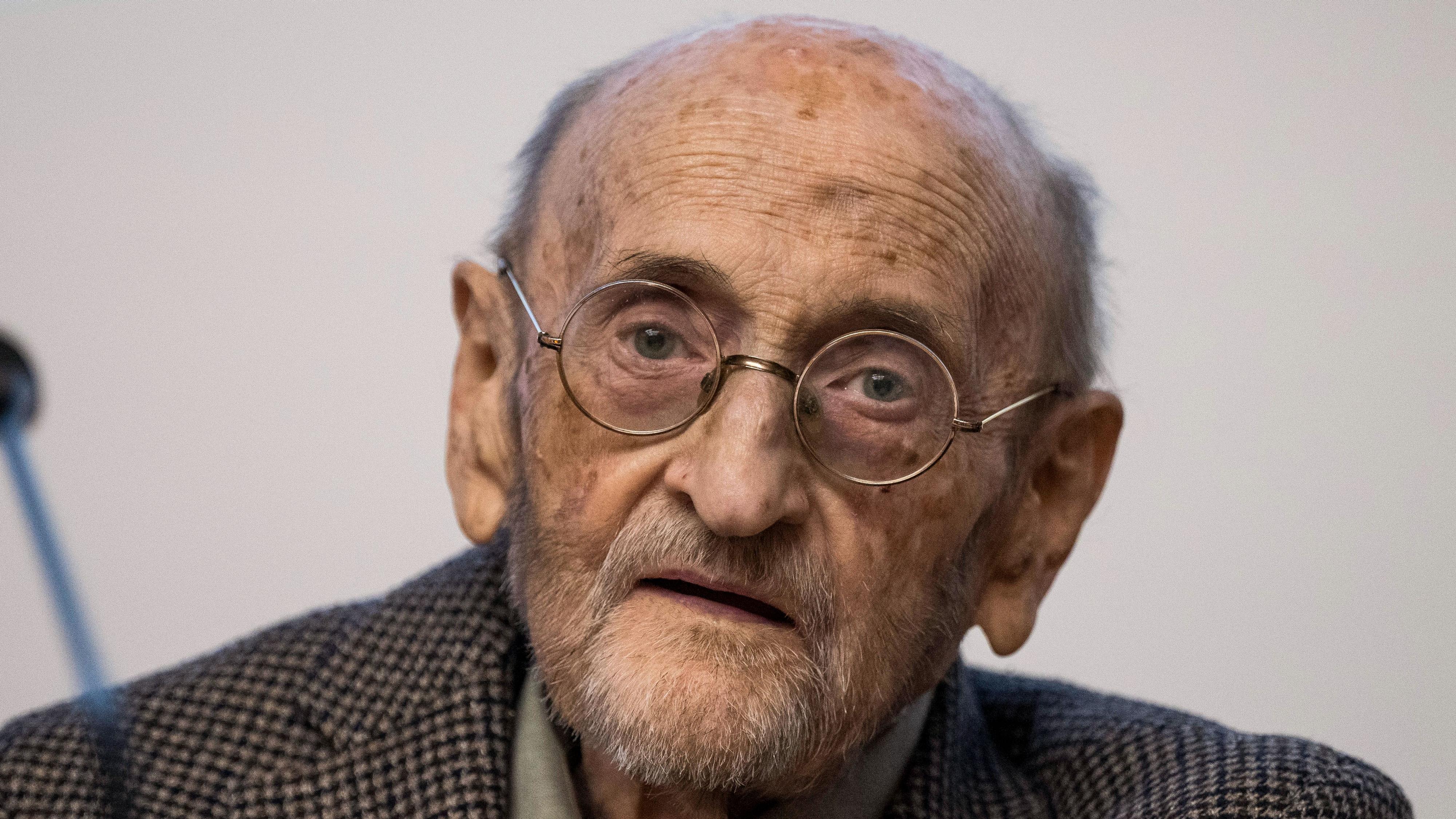 Álvaro Pombo no pronunciará el discurso del Premio Cervantes por problemas de salud
