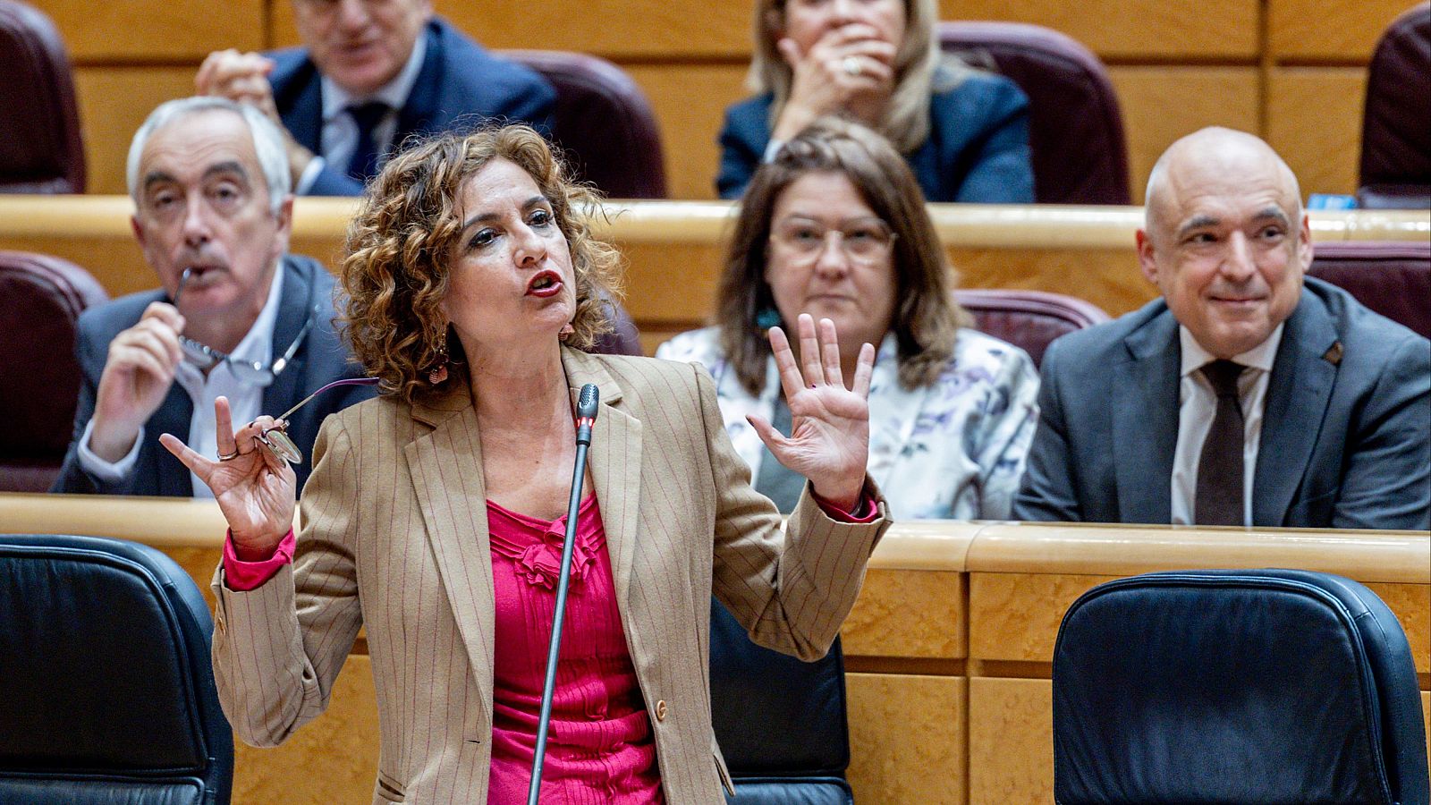 La vicepresidenta primera y ministra hacienda, María Jesús Montero, en el Senado