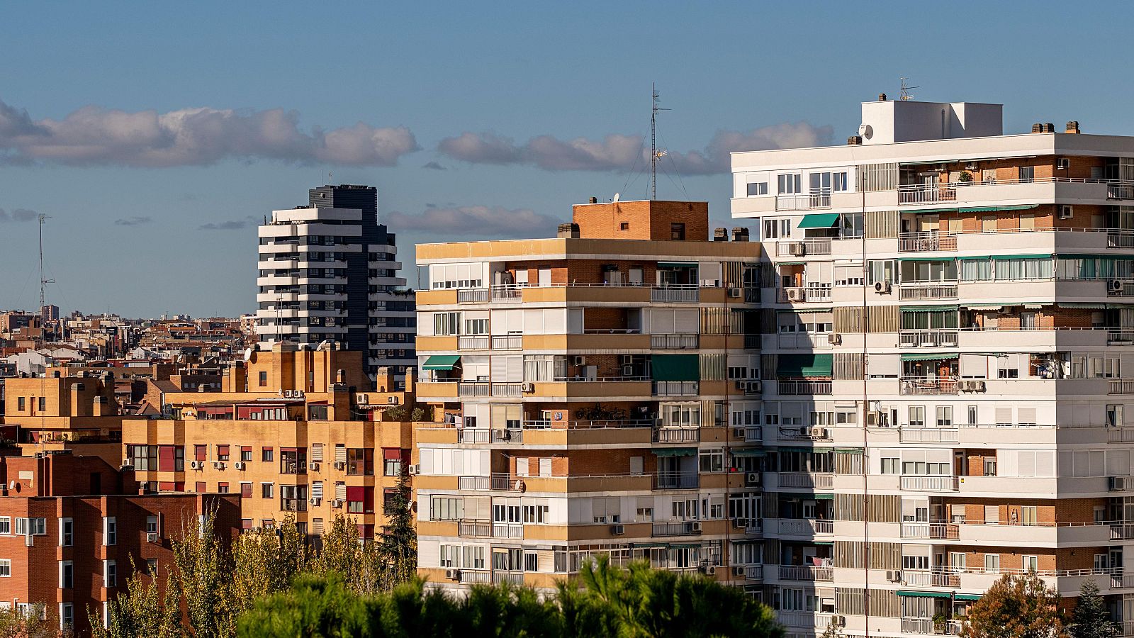 La compraventa de viviendas logra su mejor febrero en 18 años, con 59.682 operaciones, un 13,9% más