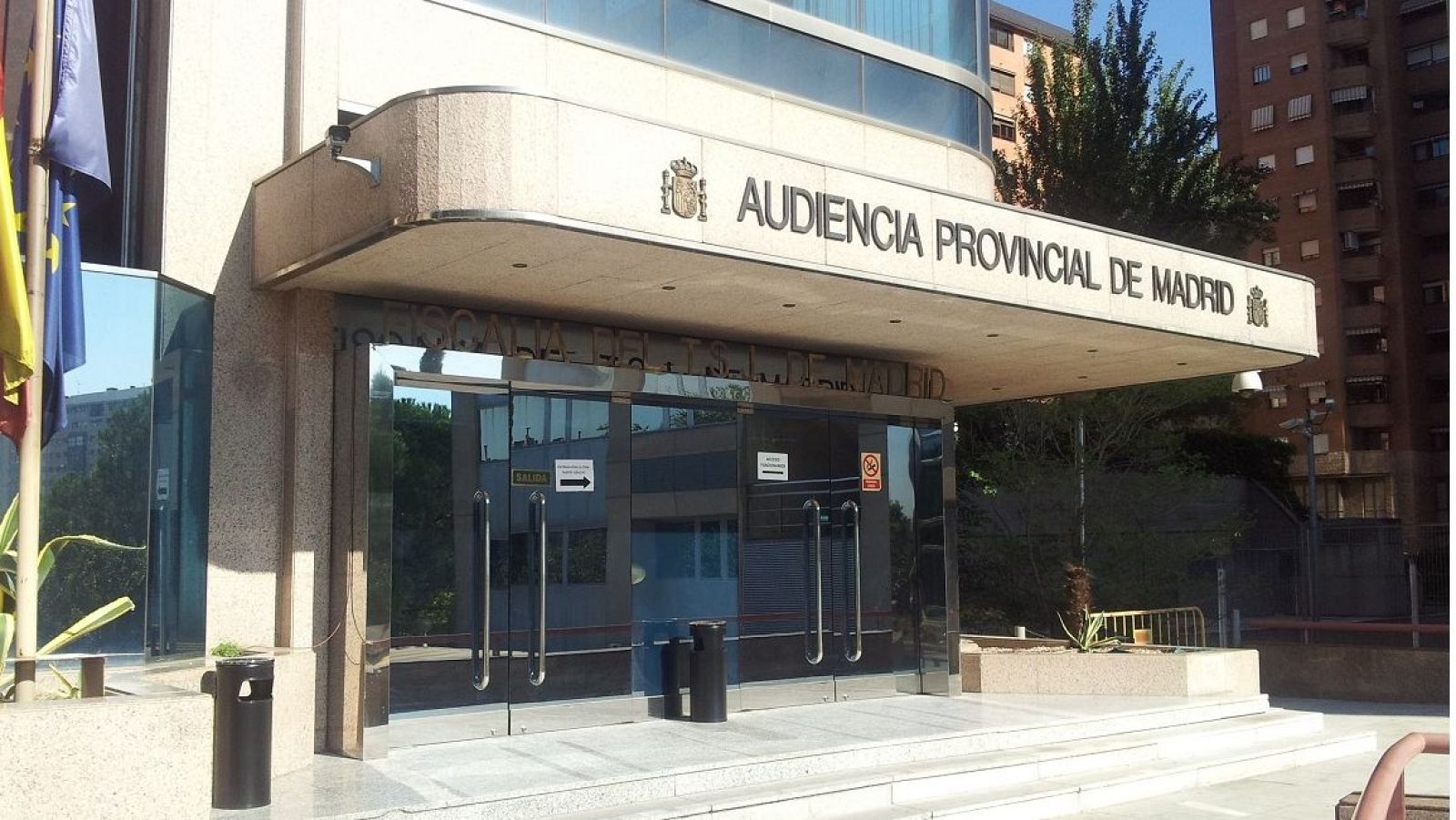 La AP de Madrid condena a prisión permanente a tres miembros de Dominican Dont'Play por matar a un rival