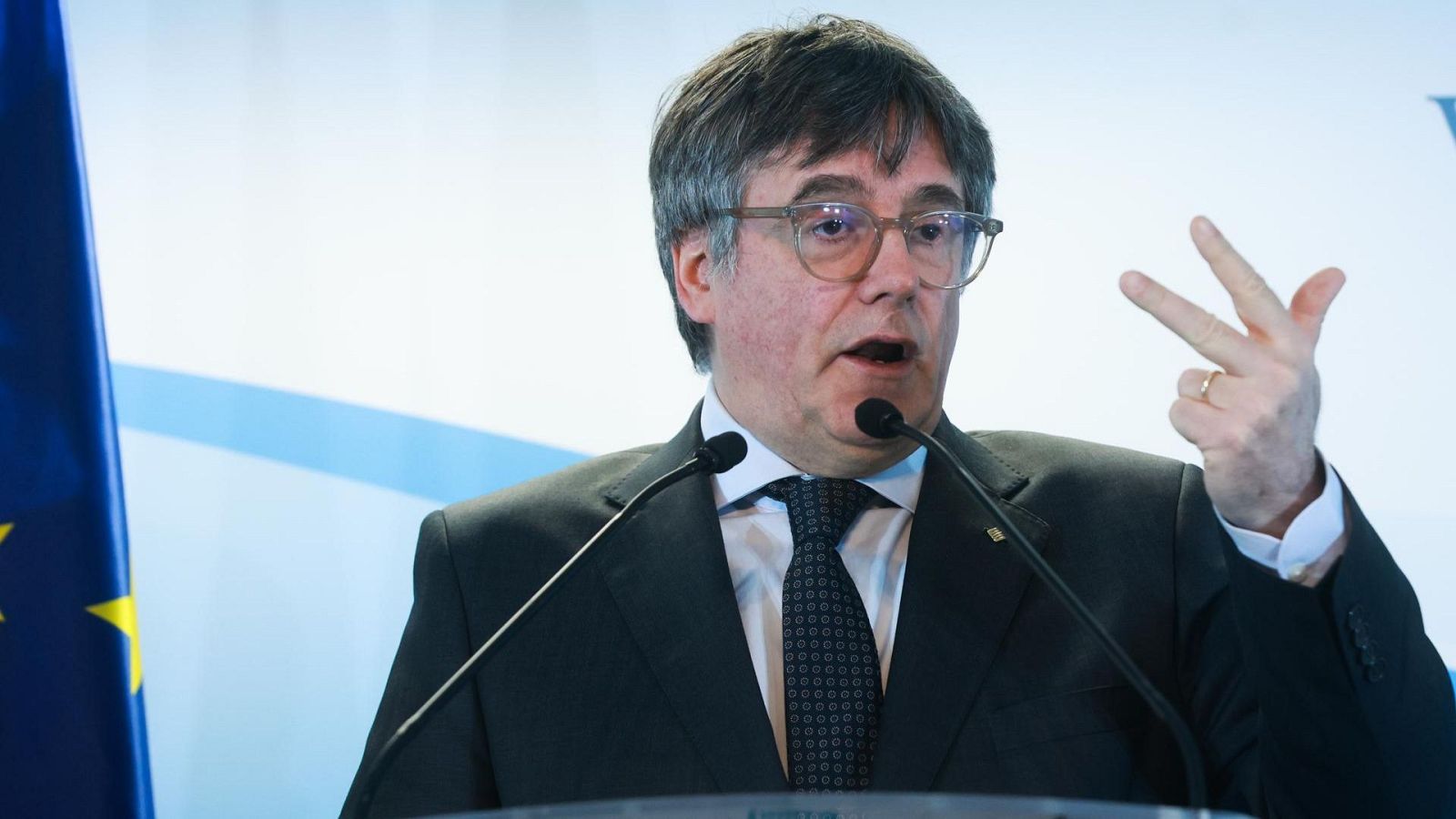 El expresdiente catalán Carles Puigdemont en una rueda de prensa en Bruselas