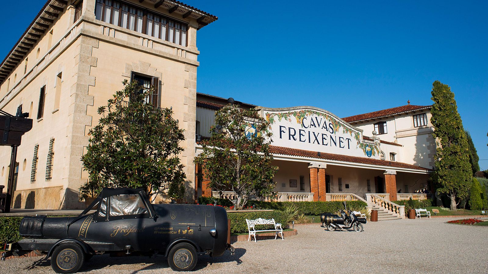 Freixenet recortará su plantilla en un máximo de 180 personas en España, un 24 % del total