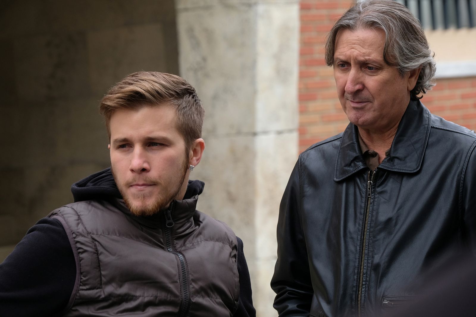 Jairo empieza a acercarse a su padre