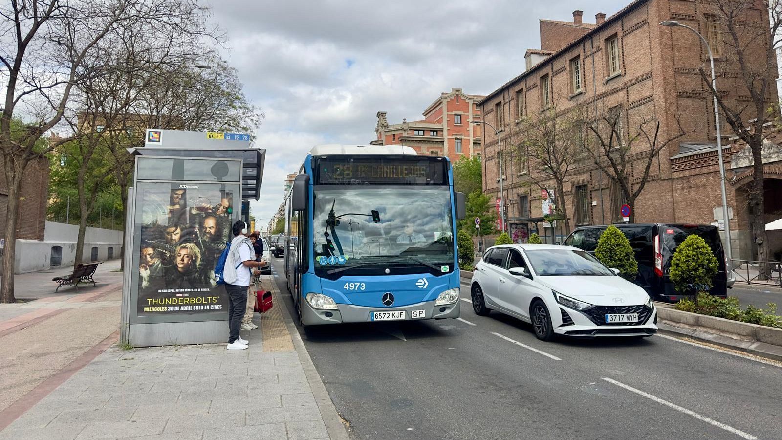 Normalidad en las calles de Madrid un día después del apagón