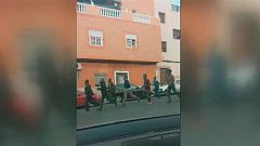 Más de 200 inmigrantes logran entrar en Melilla tras un "salto violento" a la valla