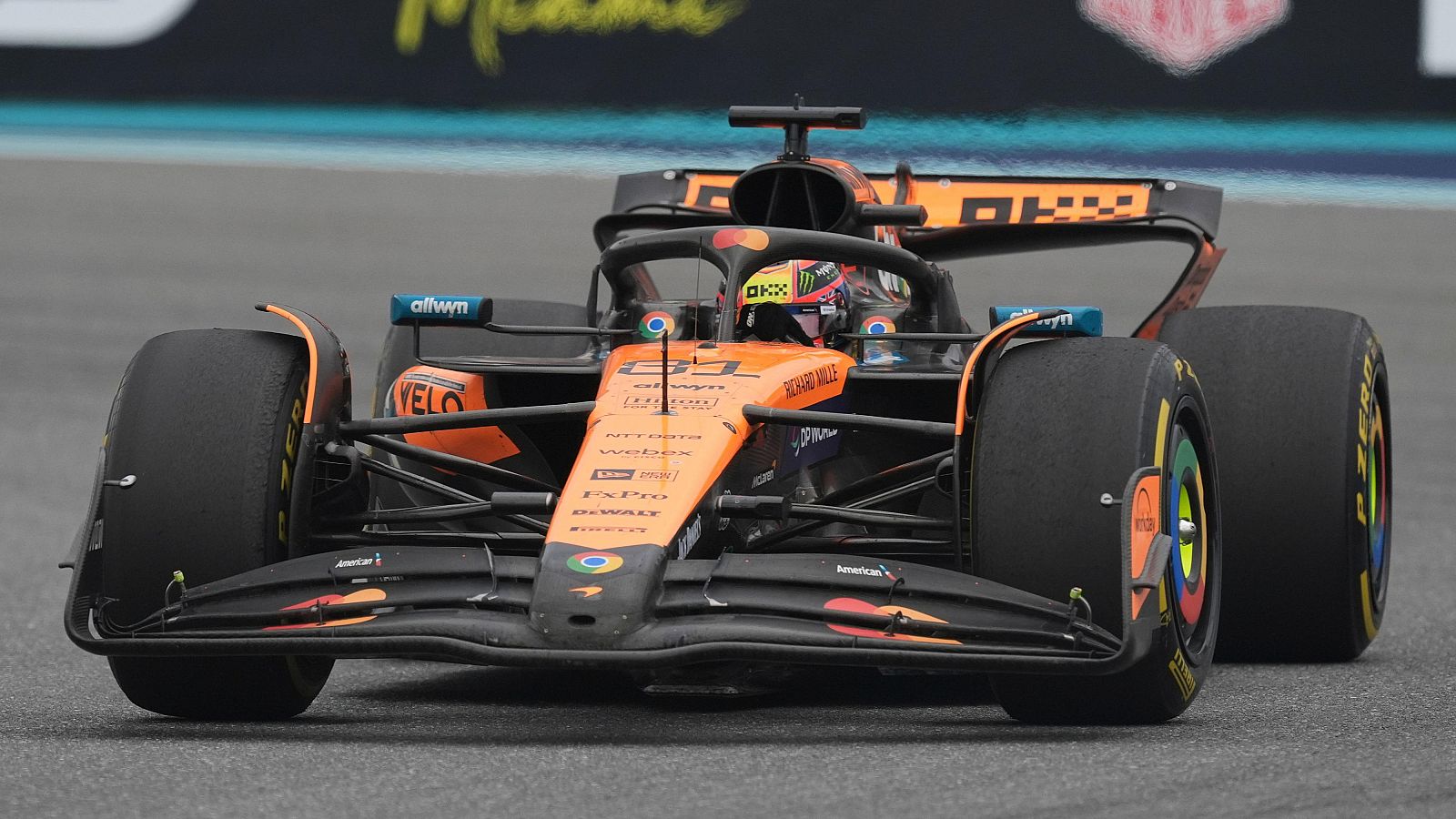 Piastri sigue líder del Mundial de F1 tras su victoria