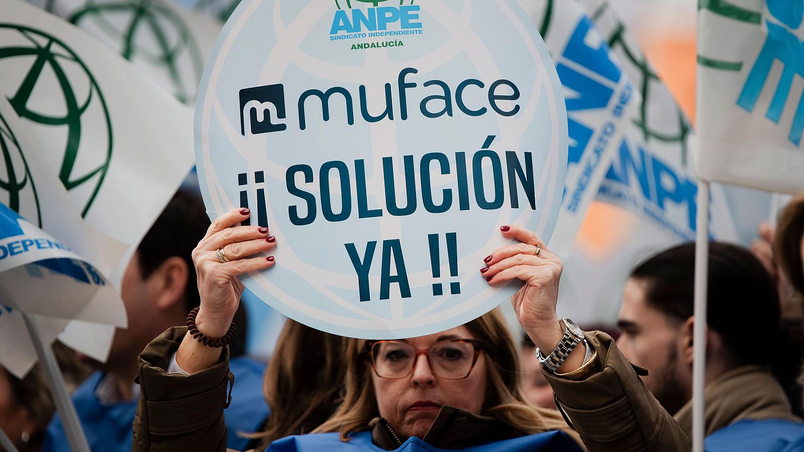 Muface ha firmado con Adeslas y Asisa el nuevo concierto sanitario, que entrará en vigor el jueves próximo