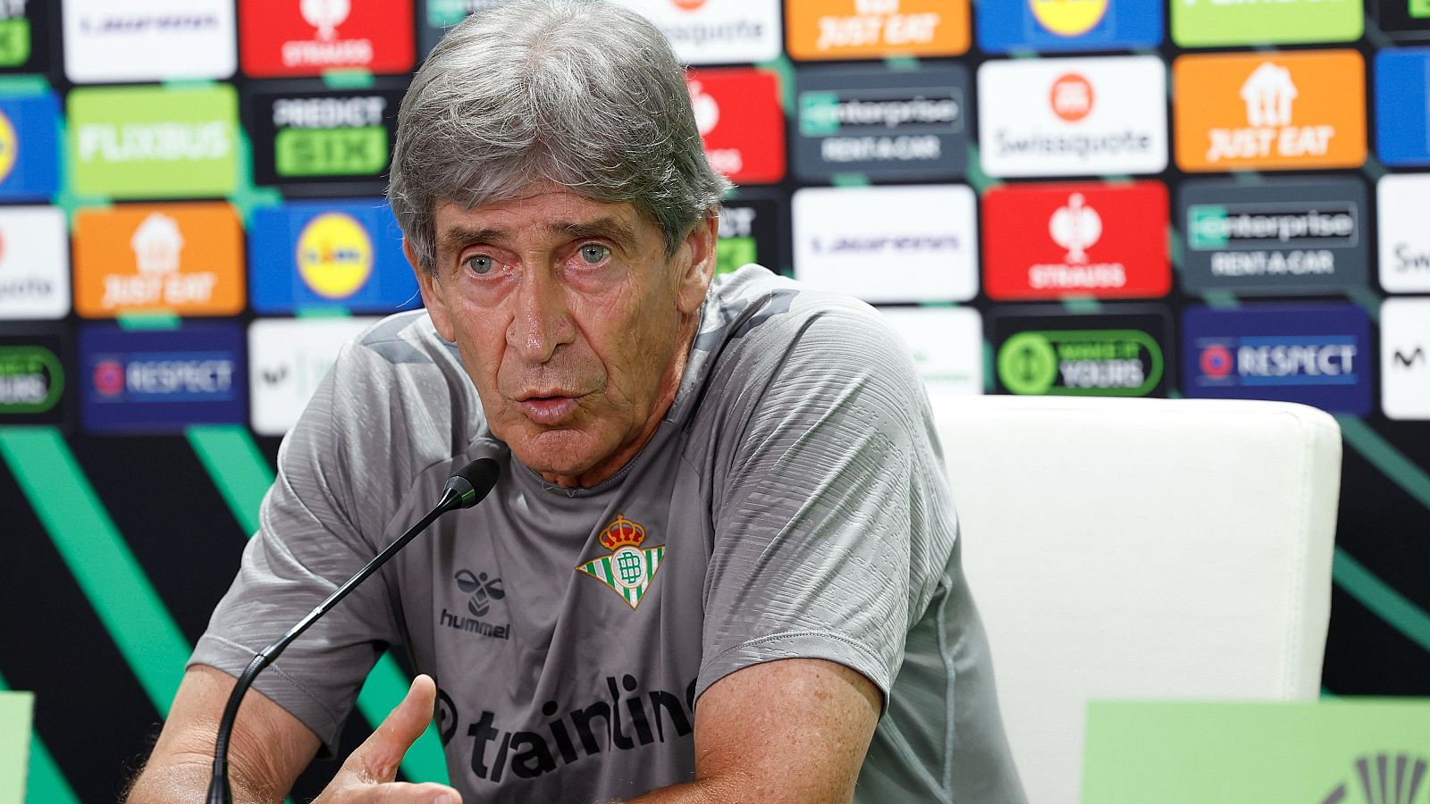 Rueda de prensa del entrenador del Betis, Pelegrini, previa al partido de ida de semifinales de la  Liga Conferencia