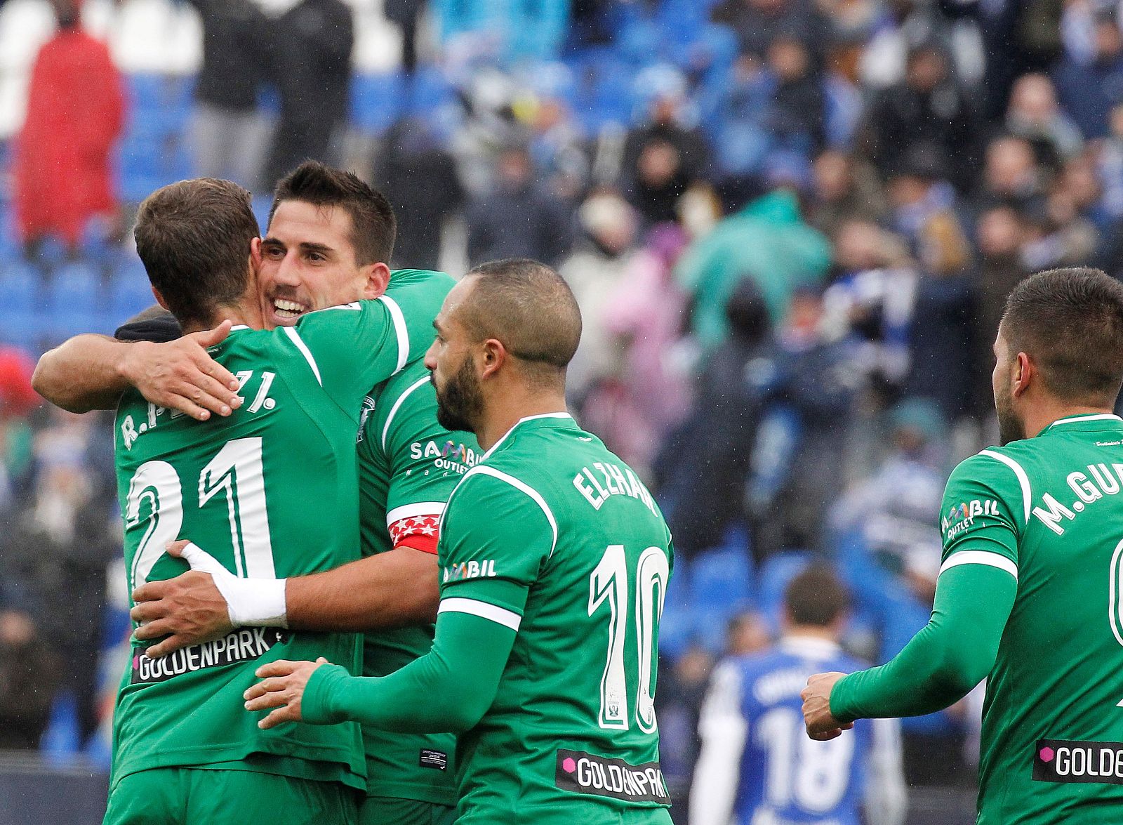 Los jugadores del Leganés celebran el gol del centrocampista brasileño, Gabriel (2º por la izquierda)