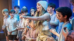 ¡Nueva versión de "ESA DIVA"! El elenco de 'Los Chicos del Coro' homenajean a Melody con esta actuación