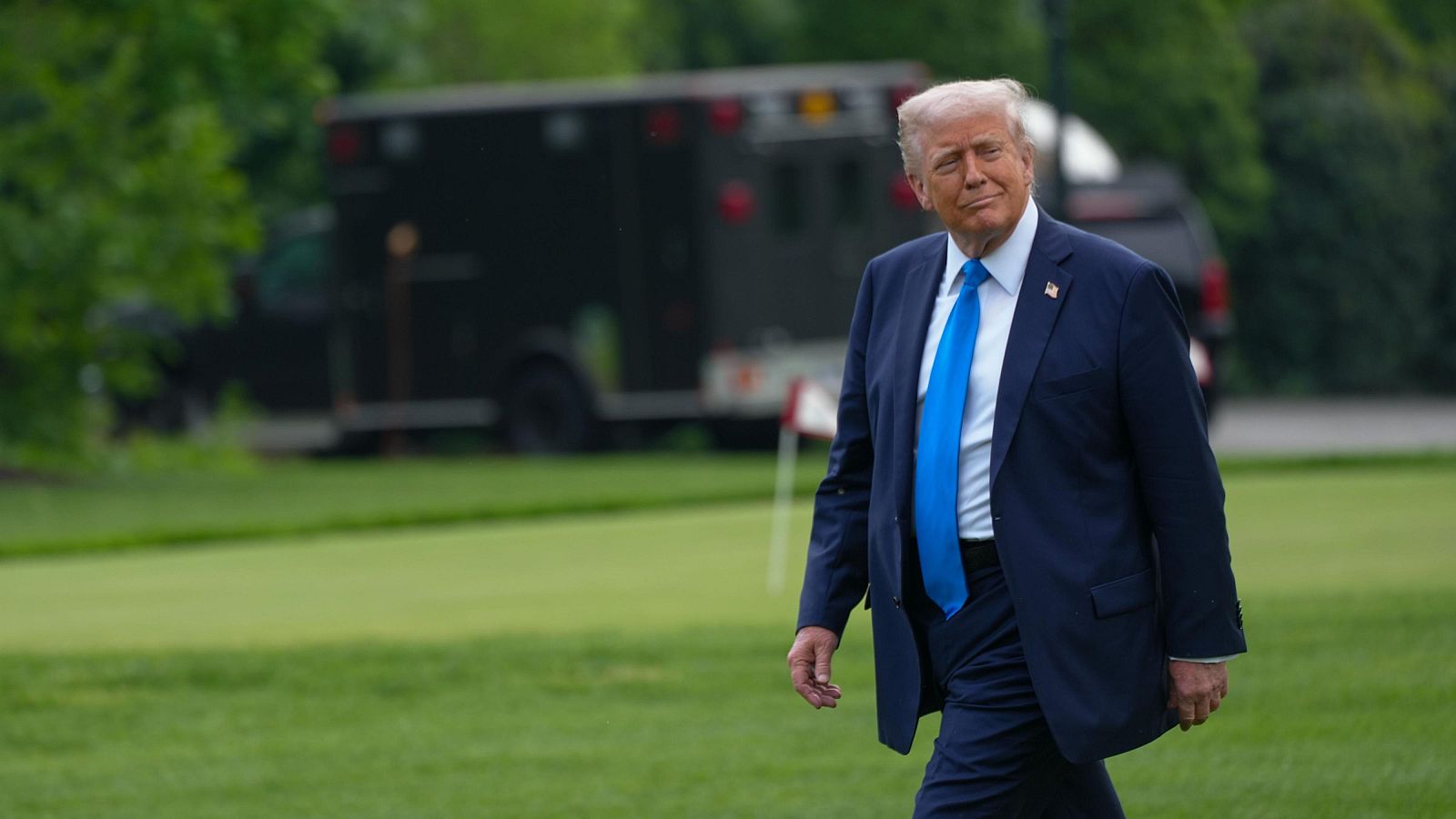 Trump afirma que la economía de EE.UU. está en "un periodo de transición" y minimiza el impacto de la recesión a corto plazo