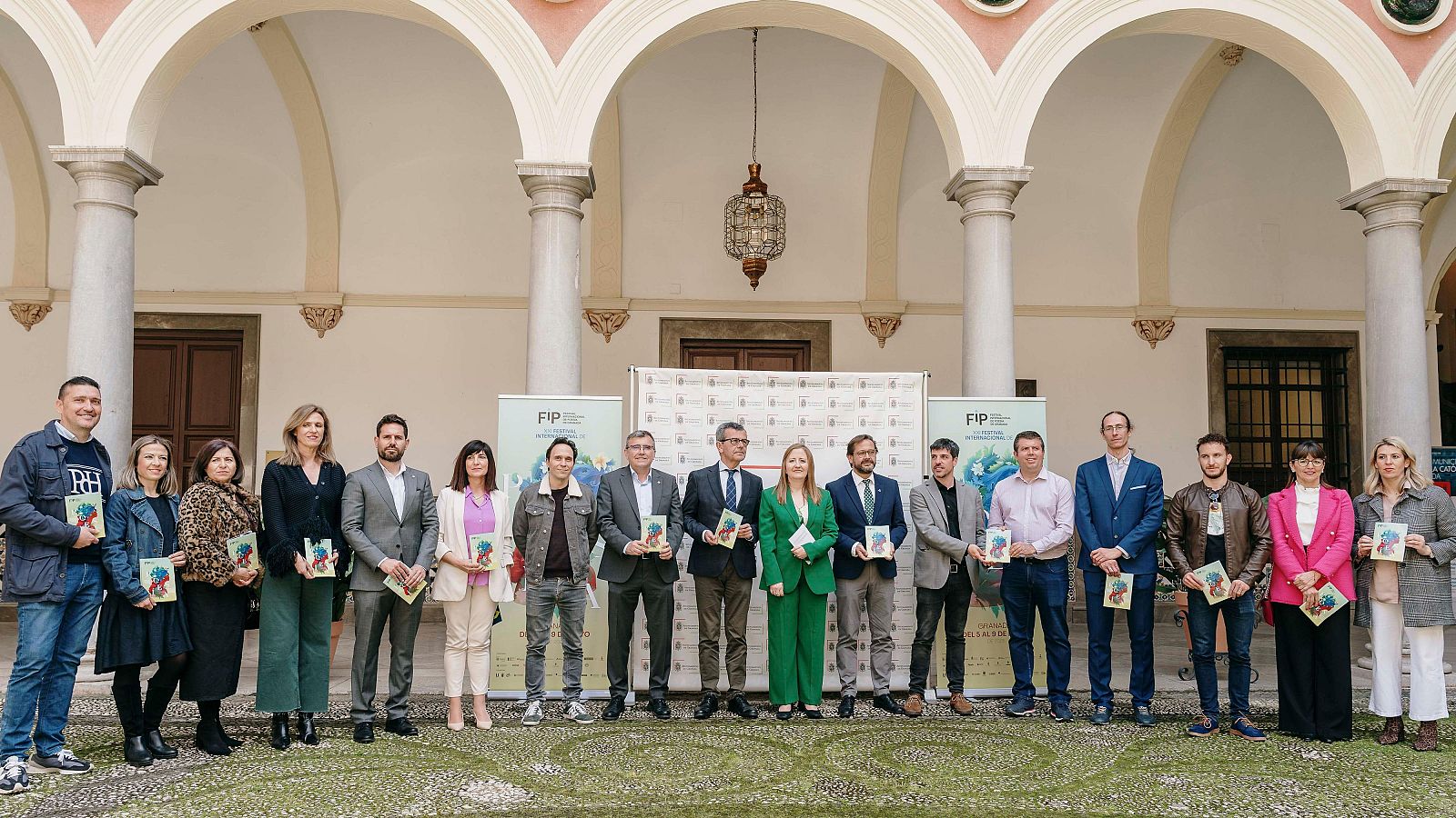 XXI Festival de Poesía Internacional de Granada con la participación de más de 70 poetas de 14 nacionalidades.