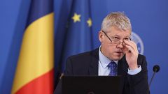 El liberal Catalin Predoiu se convierte en primer ministro interino de Rumanía en medio de la crisis política
