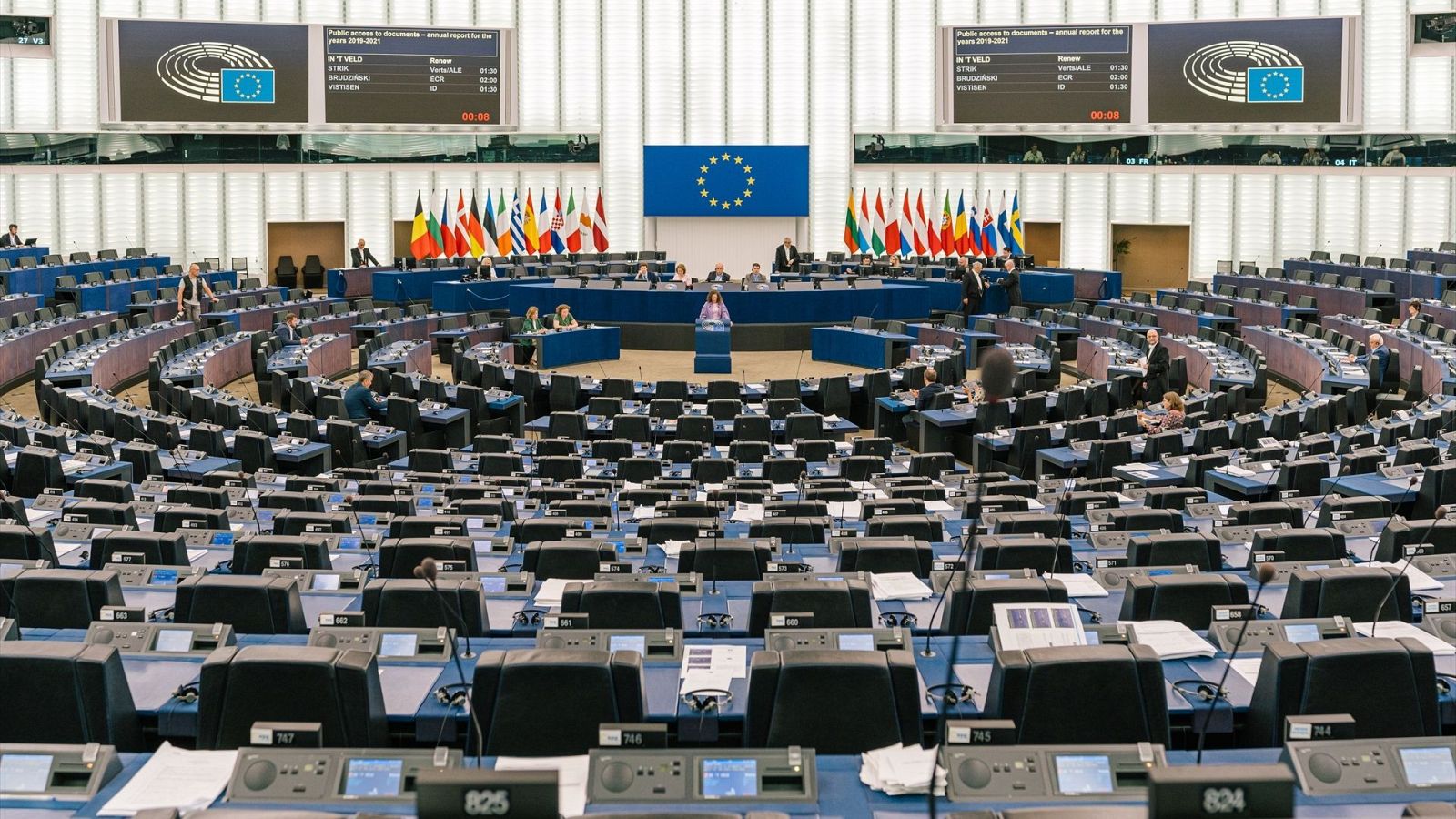 La Comisión Europea defiende interconexiones energéticas "más sólidas" y inversiones compartidas como respuesta al apagón