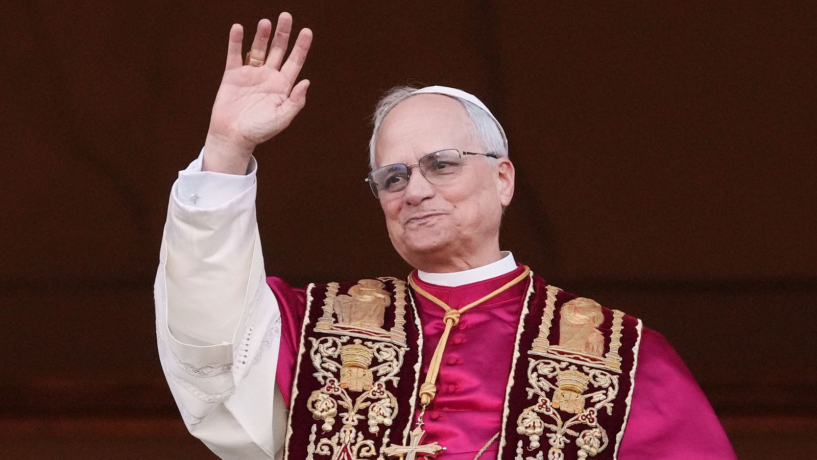 Nuevo papa León XIV: fotos de las celebraciones, saludo y fumata blanca