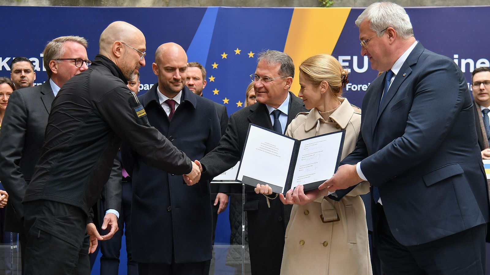 Un documento firmado durante una reunión de ministros de Asuntos Exteriores de la UE y Ucrania en Leópolis el 09 de mayo de 2025