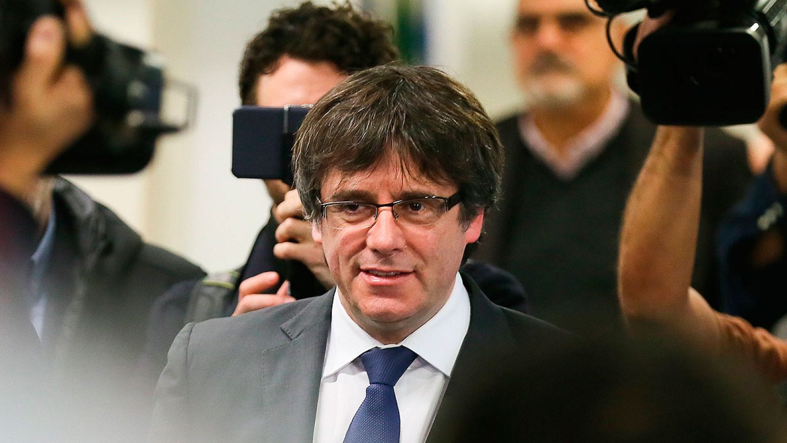 Puigdemont reúne a su grupo parlamentario en Bruselas