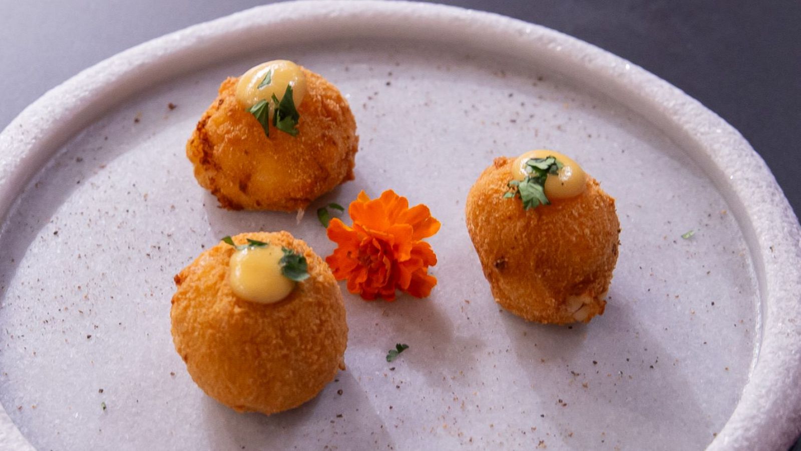 Receta de croquetas de bacalao con alioli de Yago en MasterChef 13