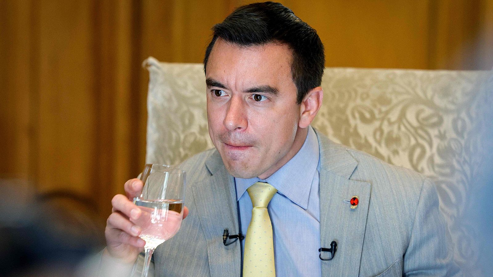 Proclaman los resultados definitivos del balotaje en Ecuador con Noboa como ganador