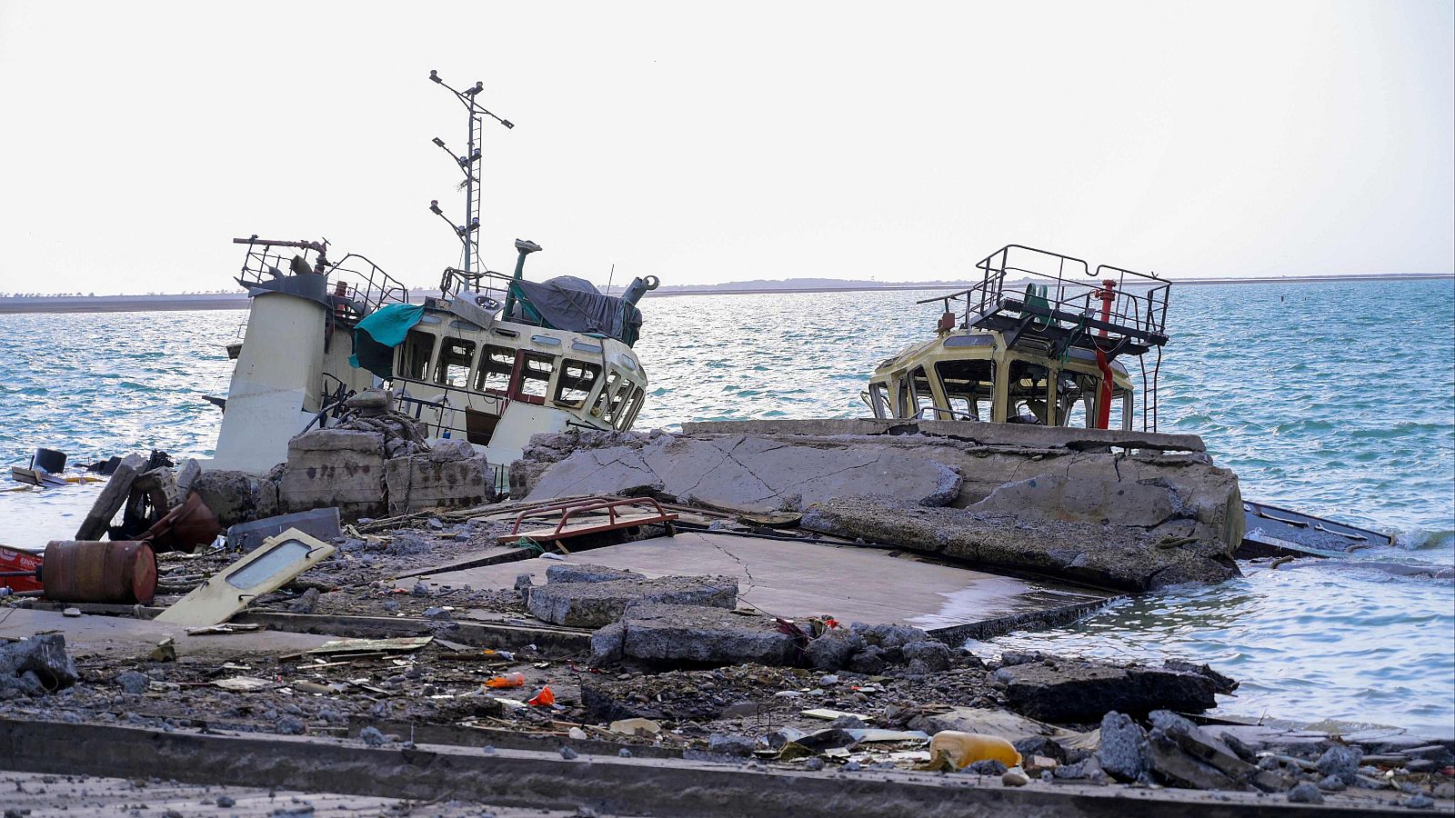 Israel ordena la evacuación "urgente" de tres puertos en Yemen