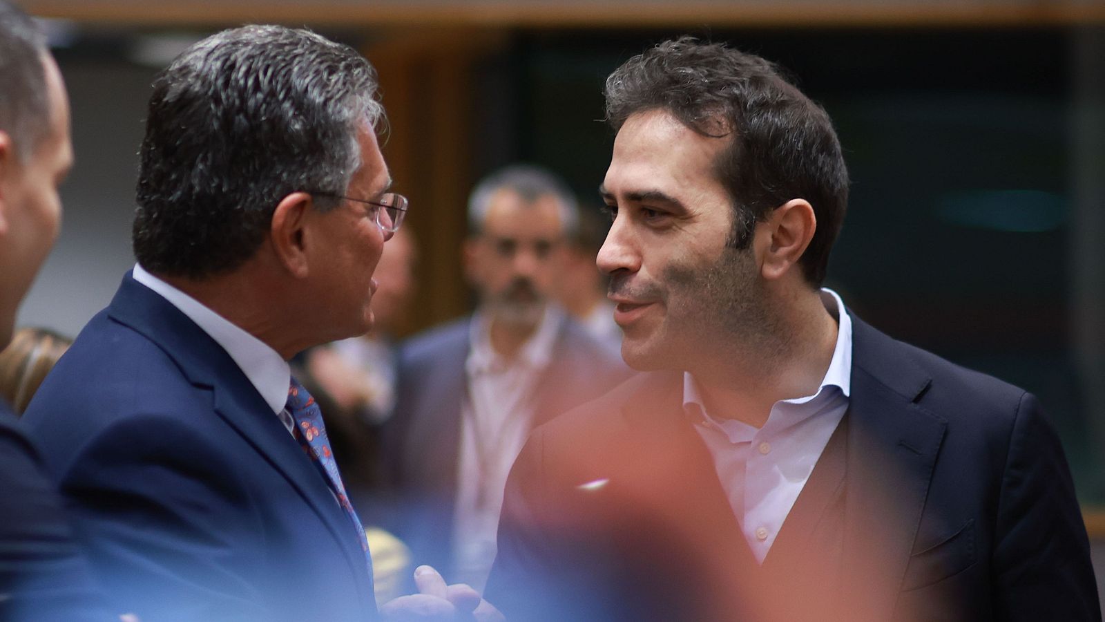 Cuerpo reconoce "pasos hacia adelante" en las negociaciones de la UE y EE.UU sobre aranceles y pide "unidad de acción"