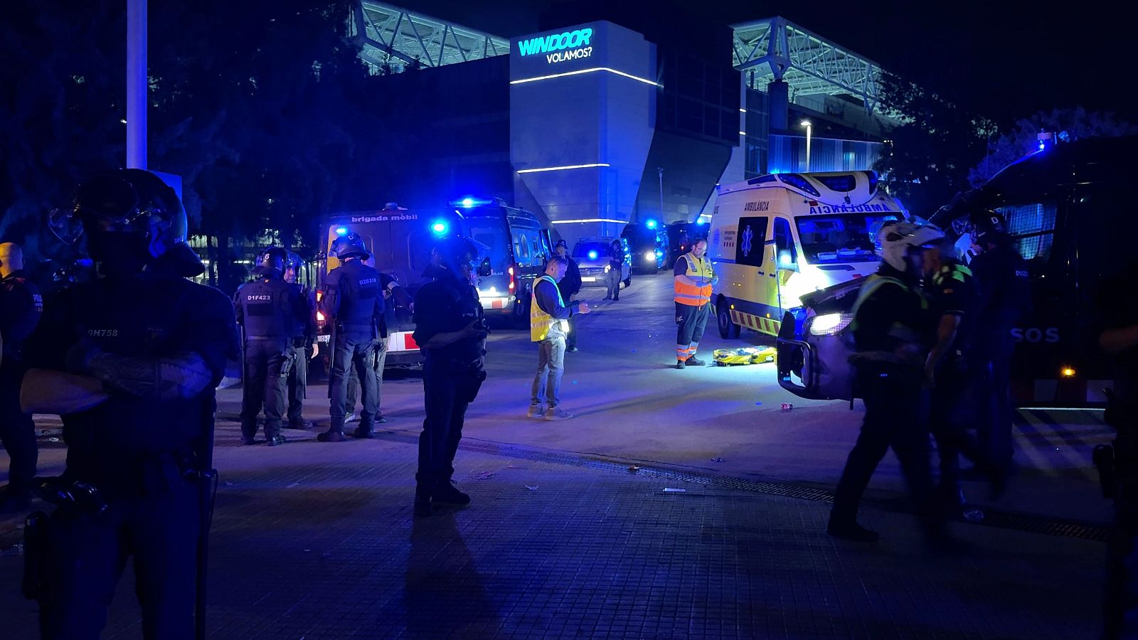 Operatiu policial als voltants de l'estadi de l'Espanyol per l'atropellament massiu