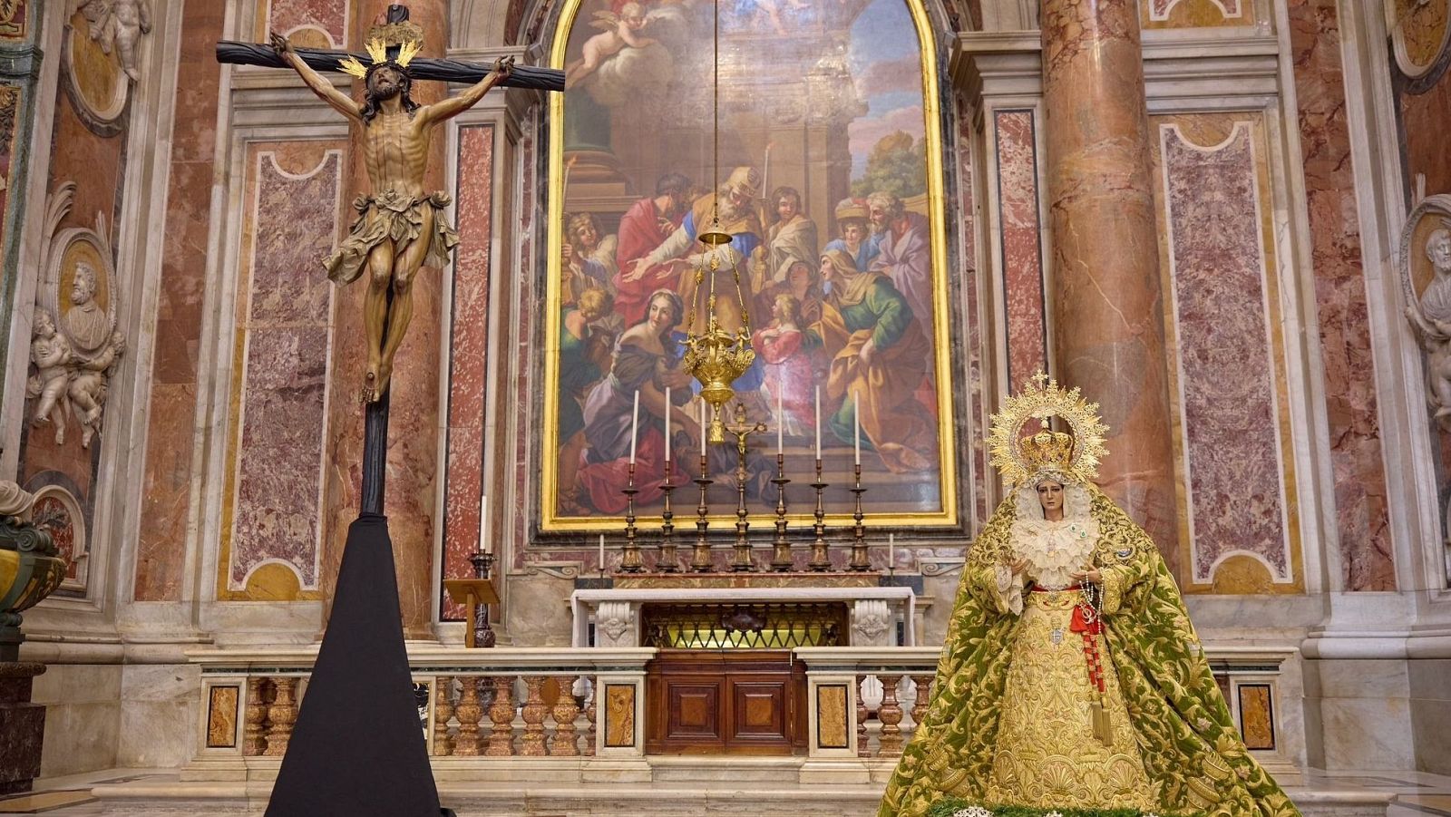 'El Cachorro' de Sevilla y la Esperanza de Málaga presiden la Gran Procesión del Jubileo de las Cofradías de Roma