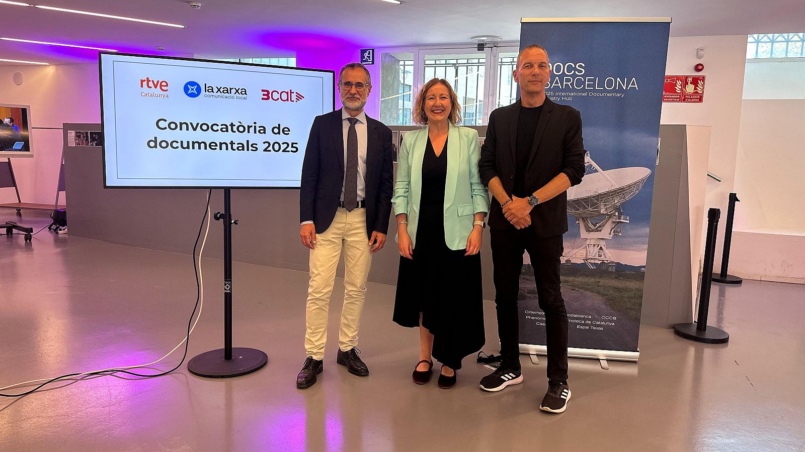 Esteve Crespo, Núria de José i David Bassa presentant els documentals al CCCB.