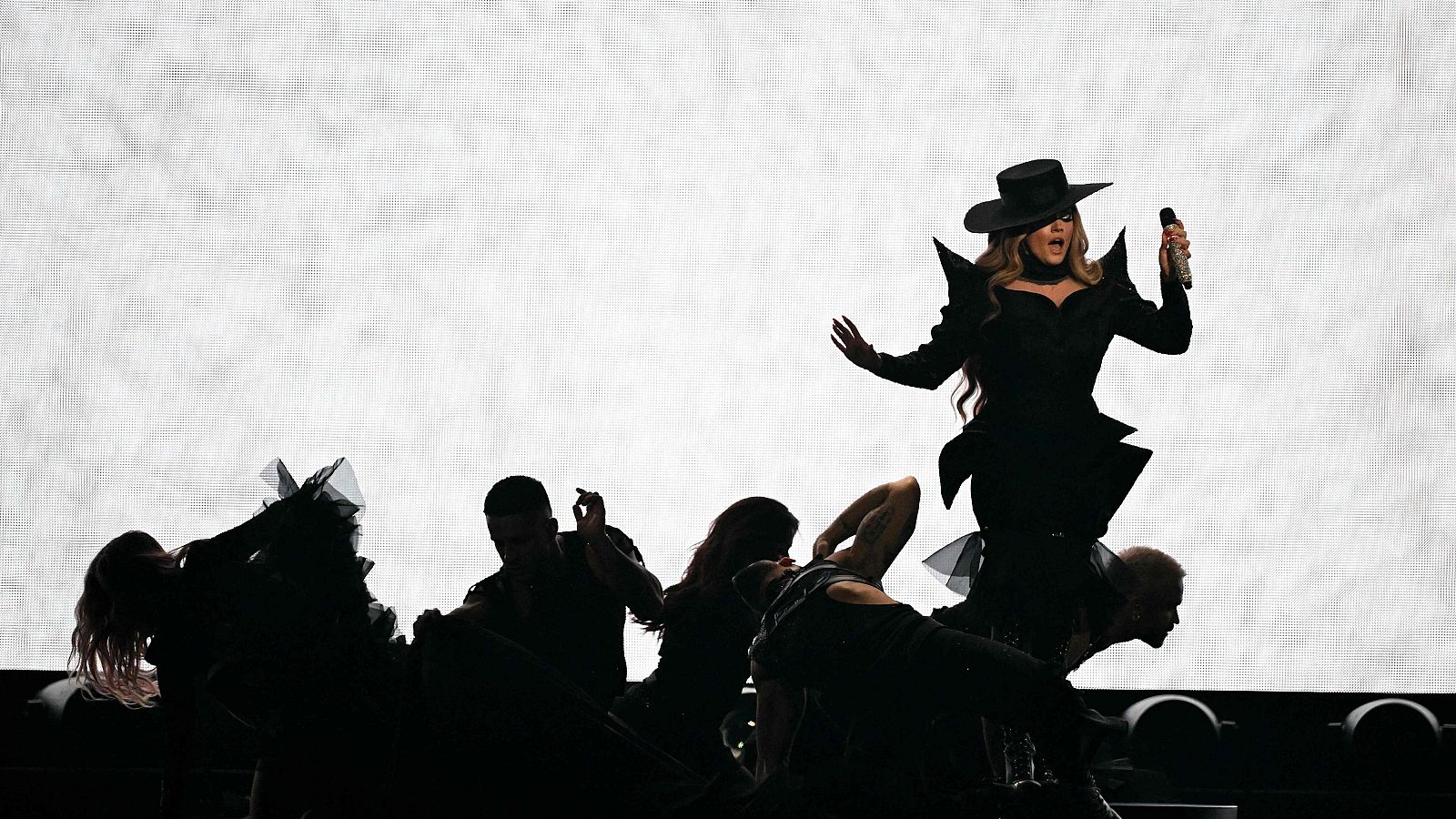 Melody en su actuación de Eurovisión 2025