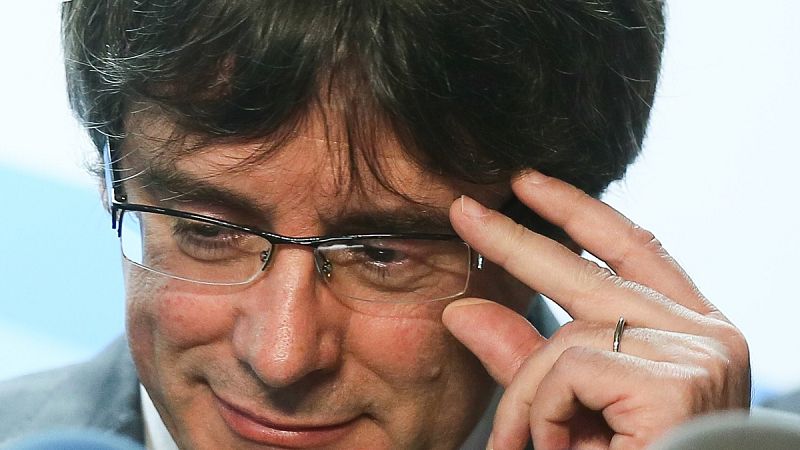 Un informe del Gobierno concluye que no cabe la investidura telem�tica de Puigdemont
