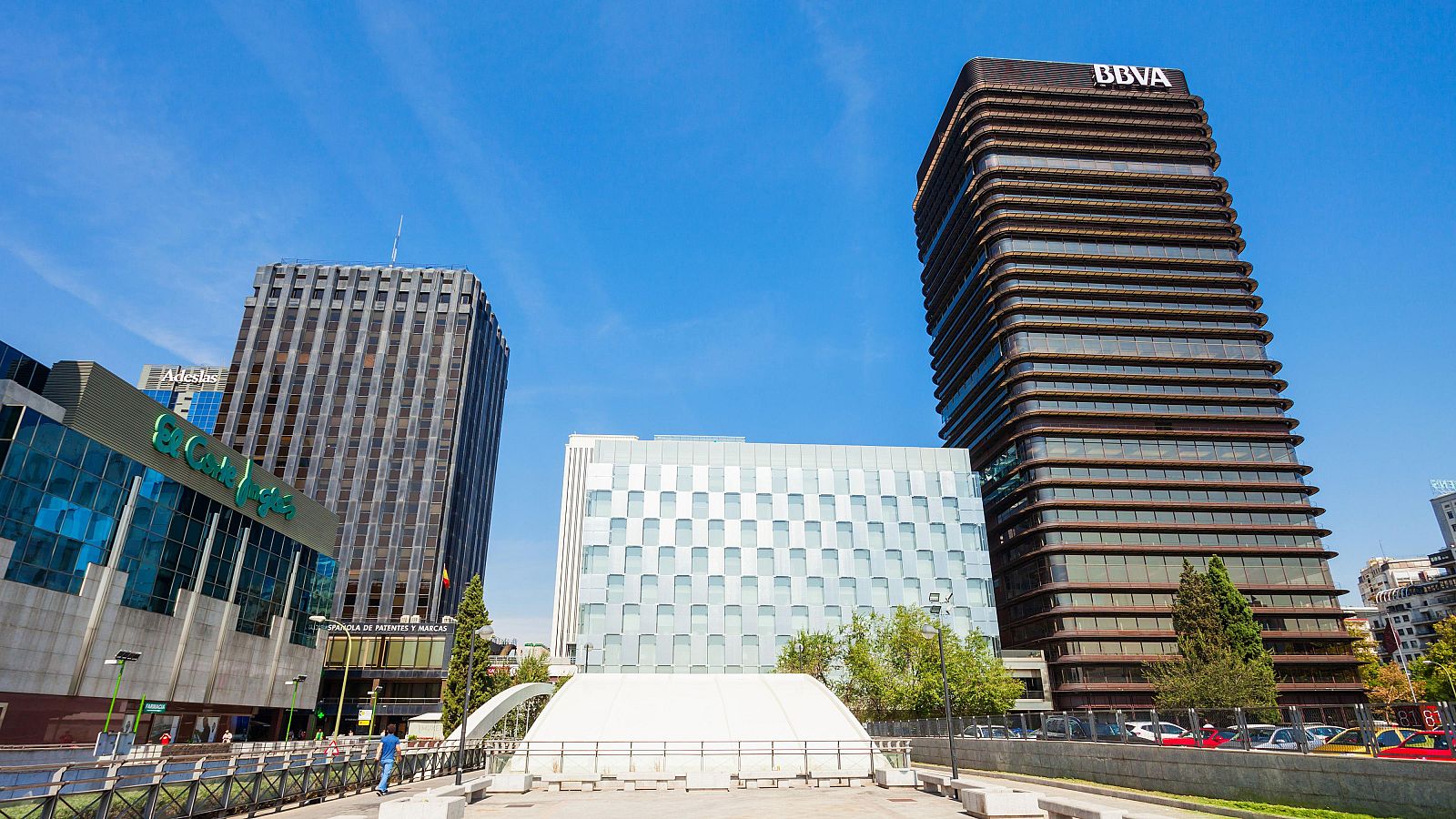 La OCU afirma que la consulta sobre la OPA es "irregular" y que deberían decidir los accionistas