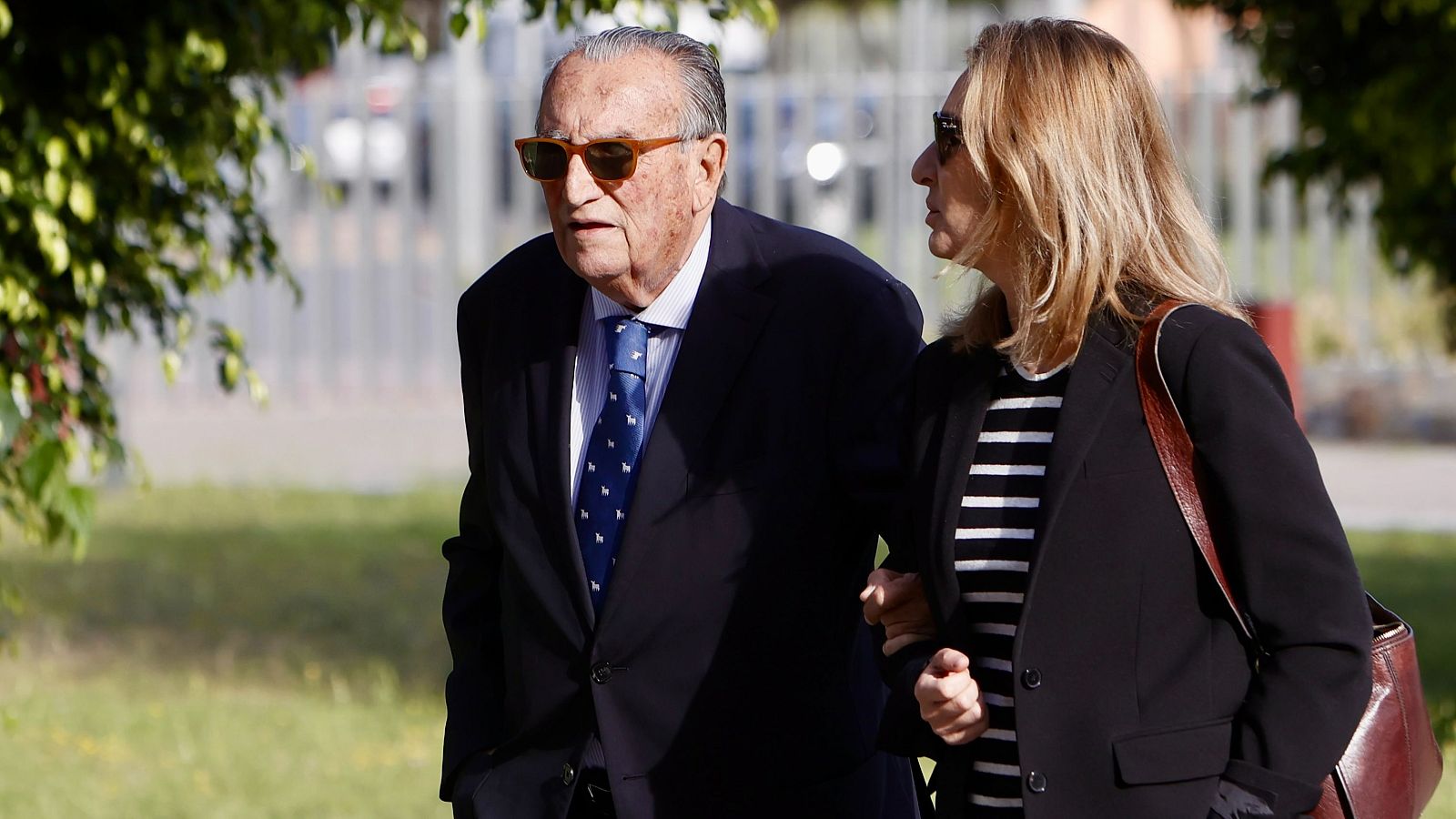 El expresidente de la Diputación de Castellón, Carlos Fabra, a su llegada al juicio por el caso ‘Aerocas’, a la Audiencia Provincial