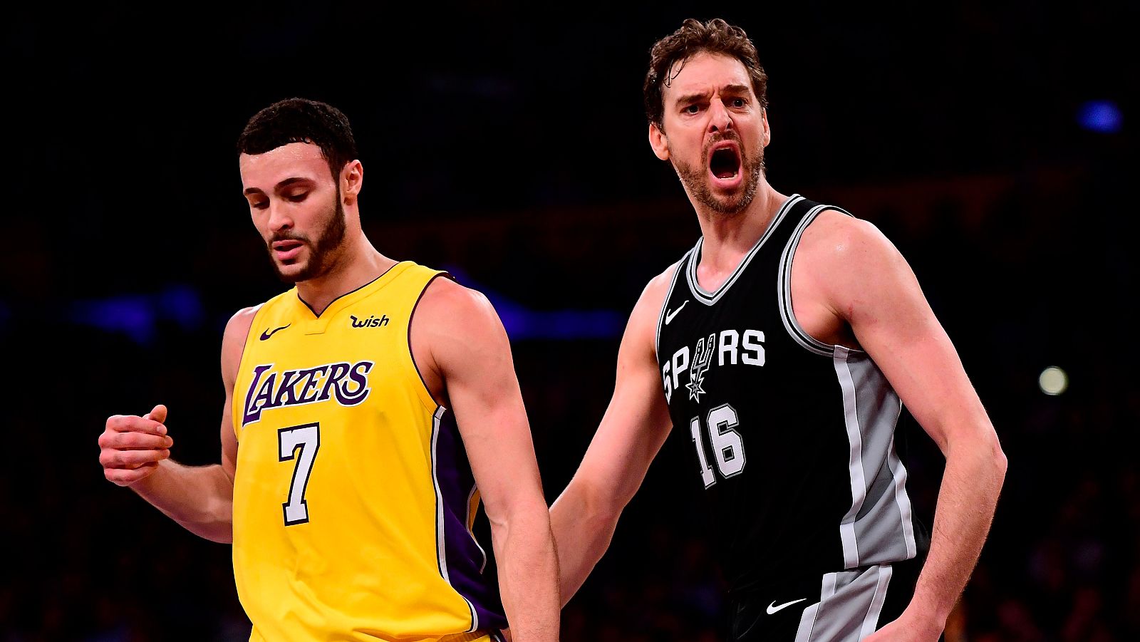 Pau Gasol ante Lakers