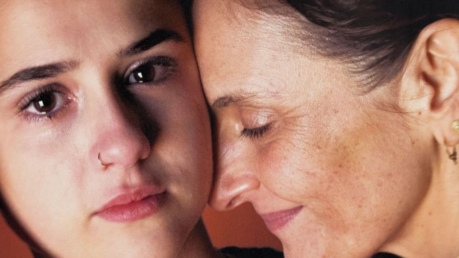 Elvira Lara y Antonia Zegers protagonizan 'Los tortuga', ganadora de tres biznagas en el Festival de Malaga, en cines este 23 de mayo