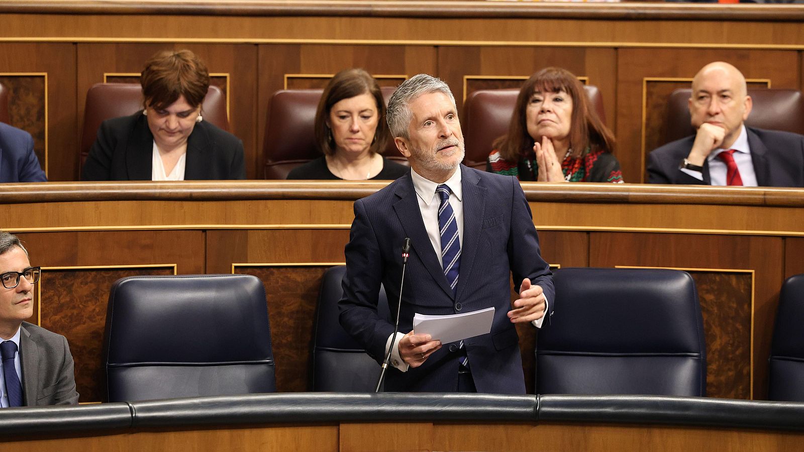 El ministro de Interior, Fernando Grande-Marlaska, interviene durante una sesión de control al Gobierno en el Congreso de los Diputados