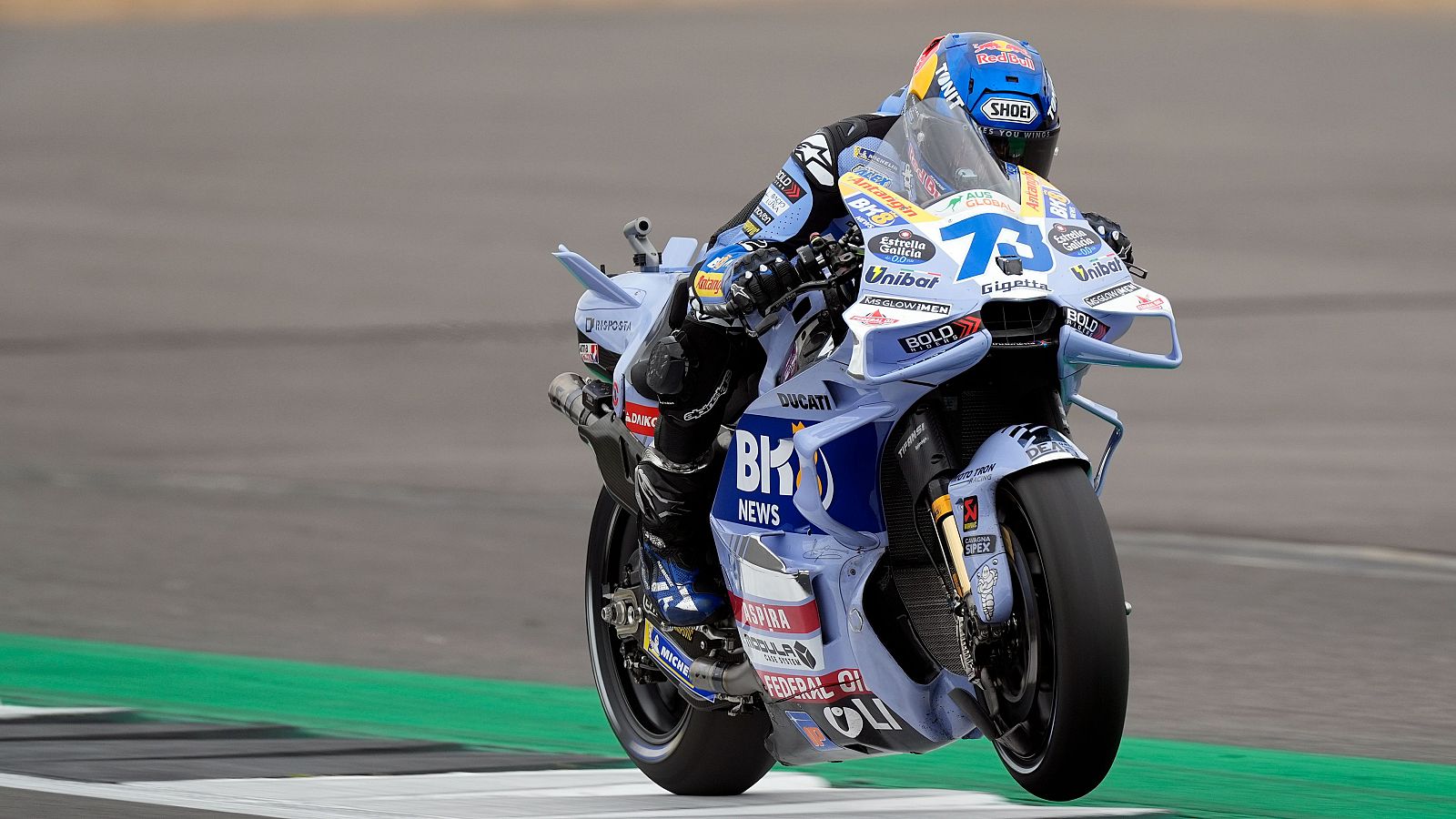 Álex Márquez logra la victoria en la carrera al sprint del GP de Gran Bretaña 2025