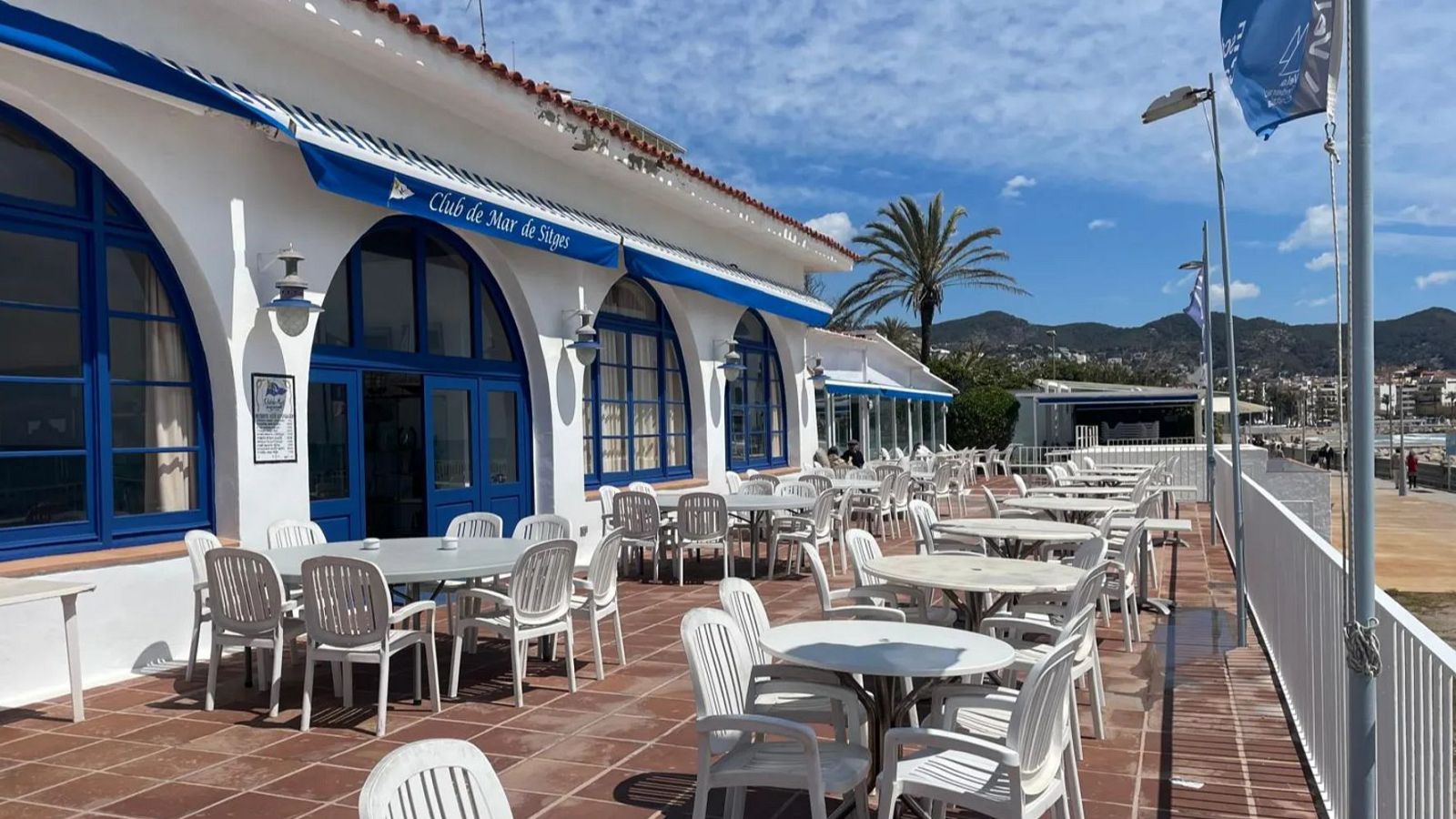 Part posterior de l'històric Club de Mar de Sitges