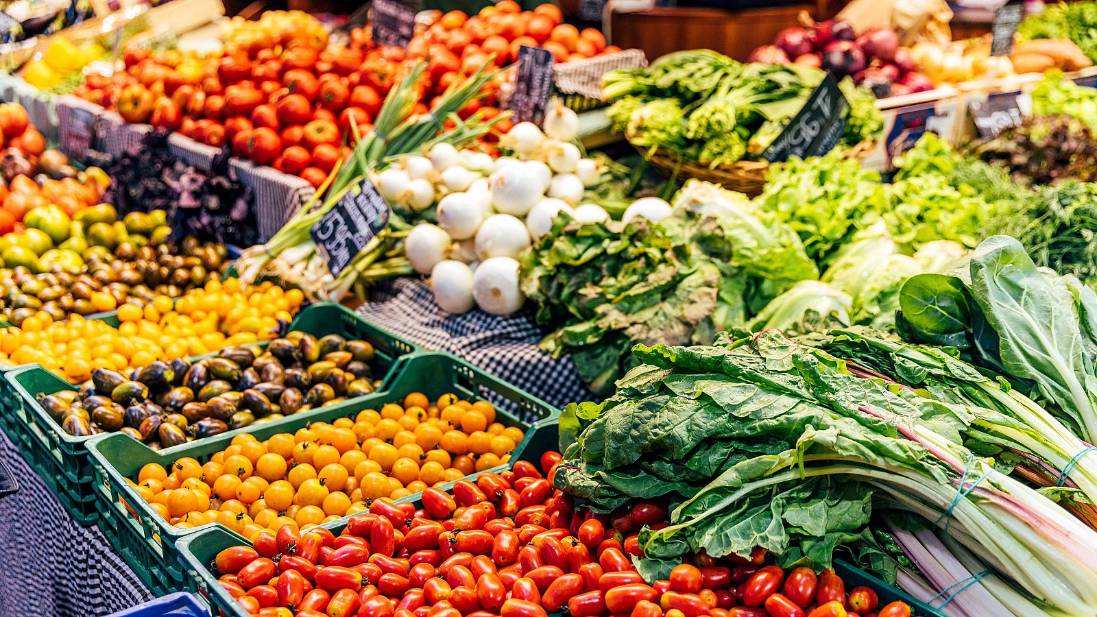 Real decreto para garantizar una alimentación saludable en hospitales y en residencias de mayores.