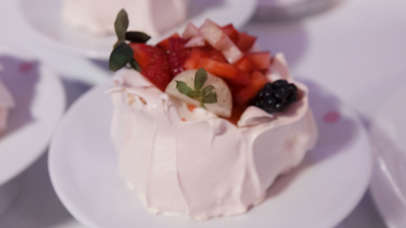 Receta de tarta pavlova de fresa de Elena en MasterChef 13