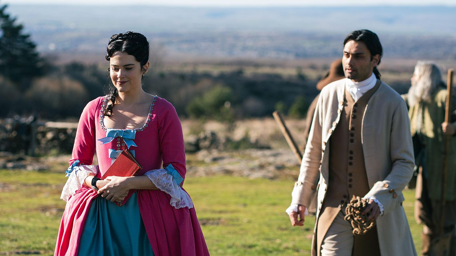 Úrsula sigue persiguiendo a Rafael en 'Valle Salvaje'