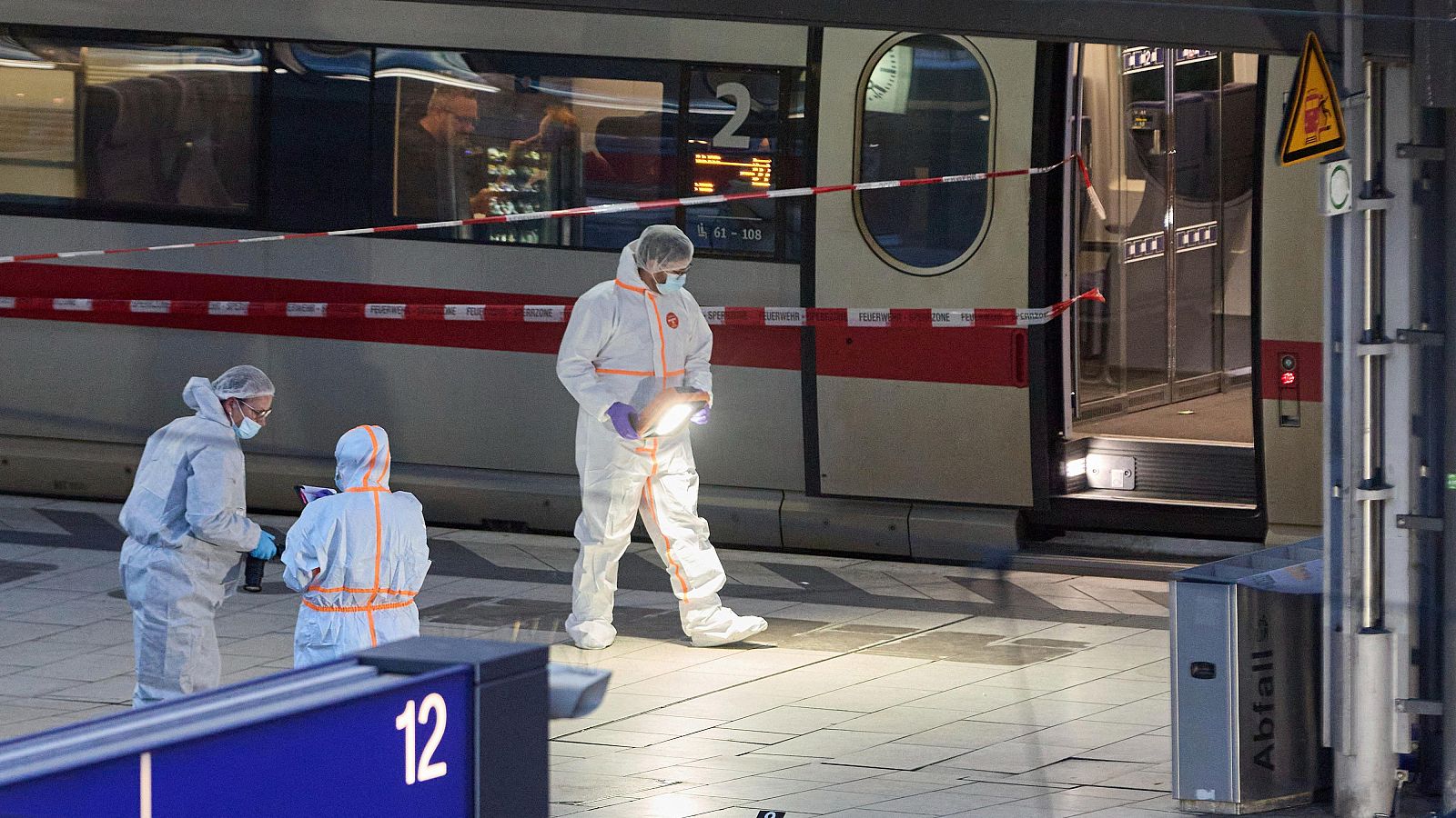 Detienen a una mujer como sospechosa de herir a 18 personas en un ataque con cuchillo en Hamburgo, Alemania