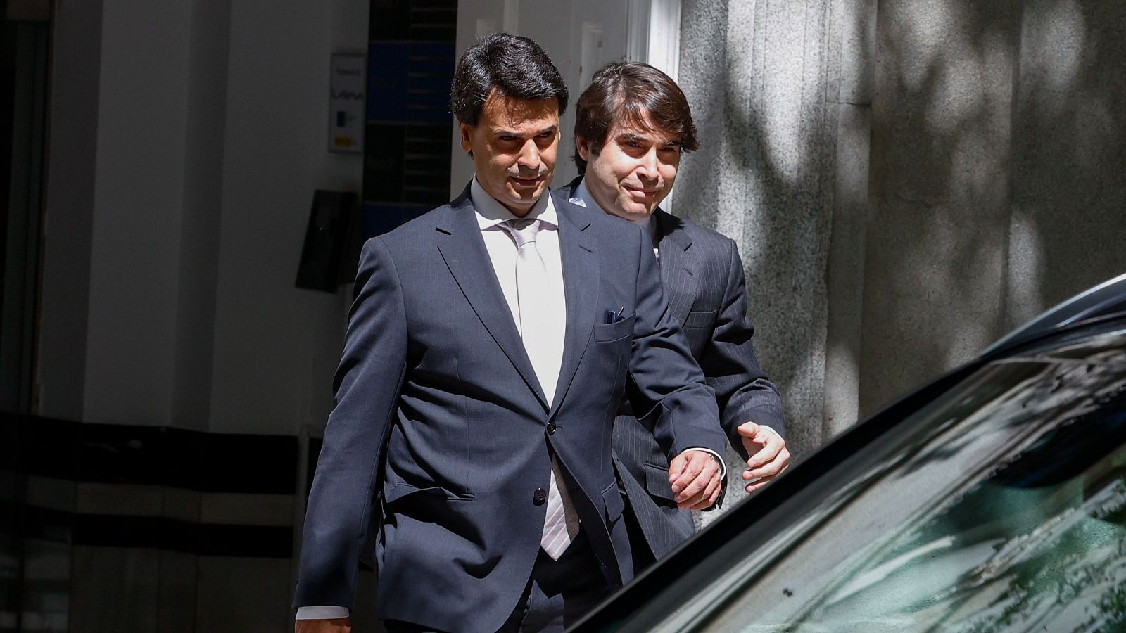 Alberto González Amador (i), novio de Isabel Díaz Ayuso, a su salida del Tribunal Supremo el pasado viernes