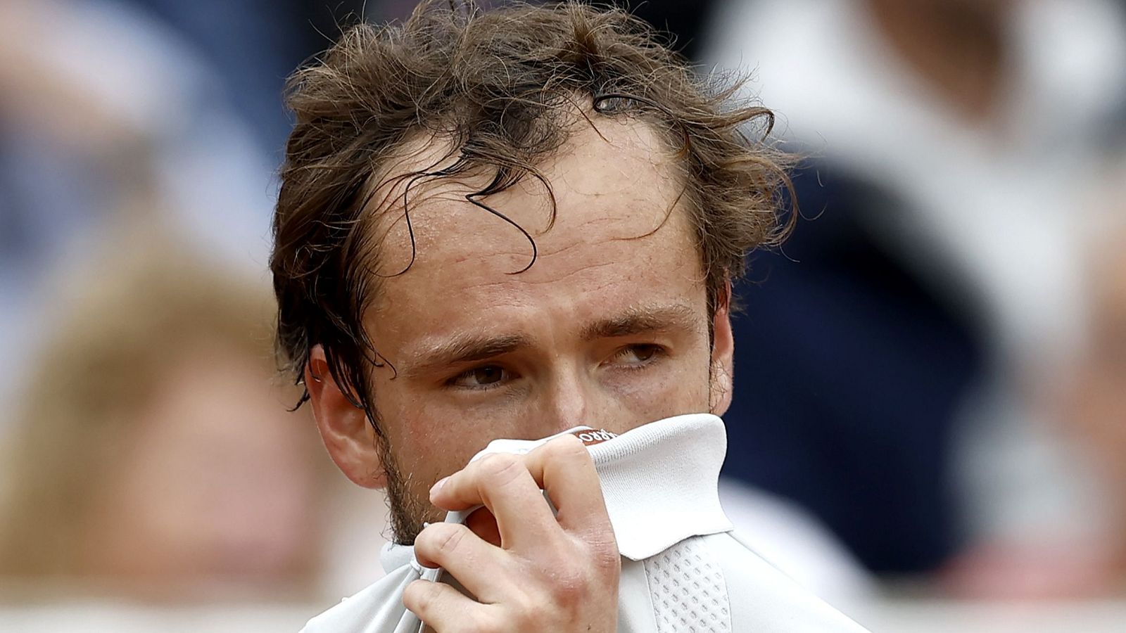 Cameron Norrie sorprende a Medvedev en la primera ronda de Roland Garros
