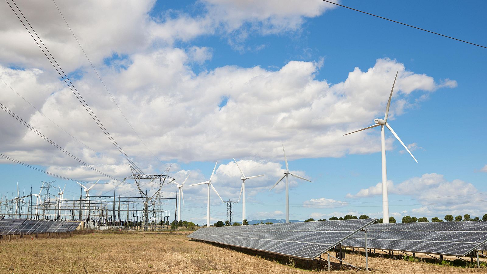 Las eléctricas reclaman transparencia y una explicación técnica y rigurosa sobre el apagón del 28 de abril