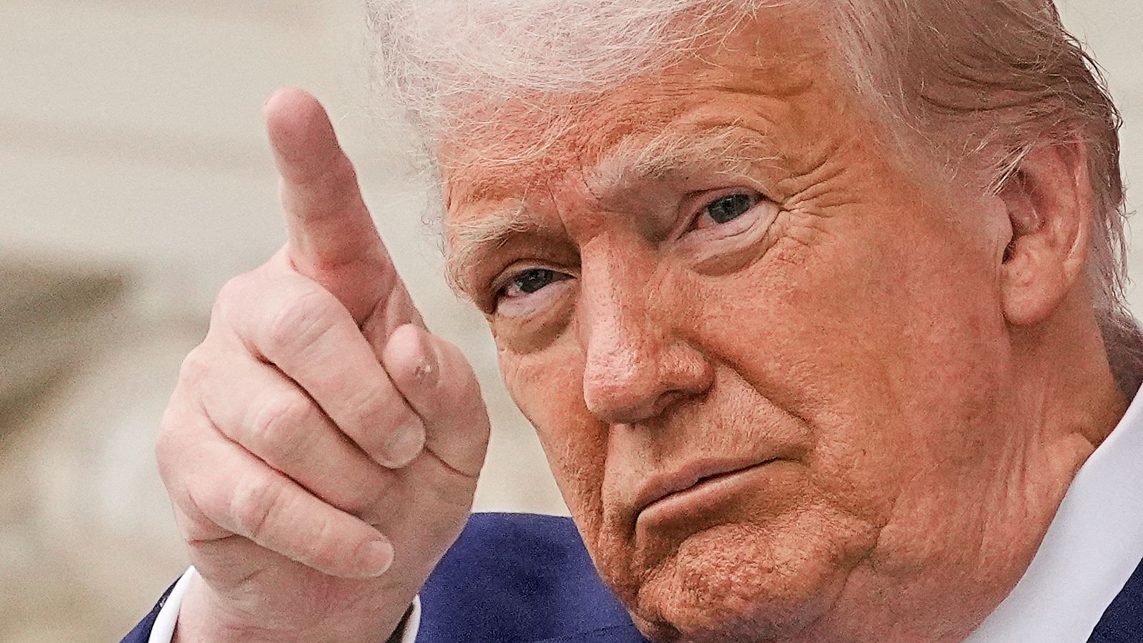 Trump advierte a Putin de que "está jugando con fuego" al continuar la invasión en Ucrania